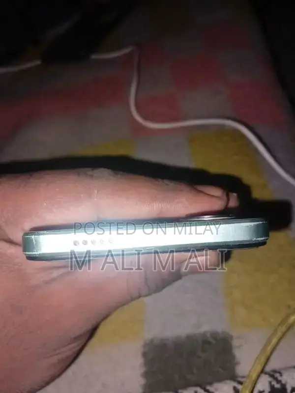 Vivo Y3 Budget Smartphone with Large Battery and Ample Storage