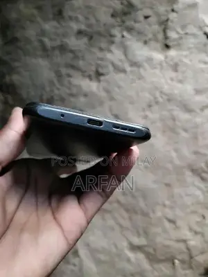 Mid-Range Smartphone with Dual SIM and Large Storage