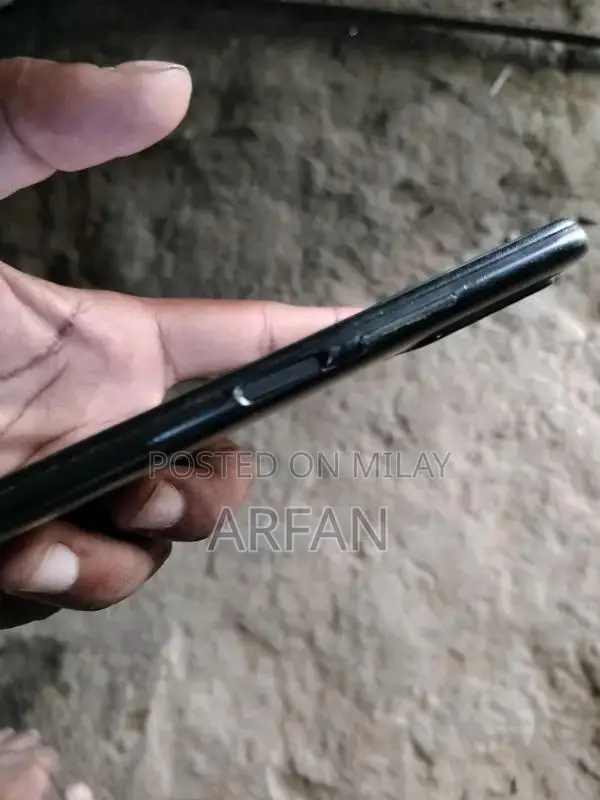 Mid-Range Smartphone with Dual SIM and Large Storage