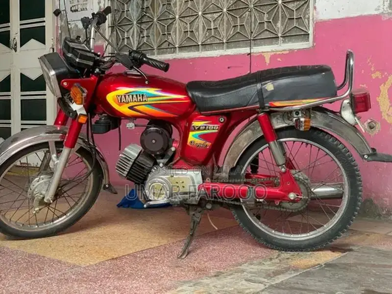 Yamaha 2-Stroke Marine Engine with Standard Performance