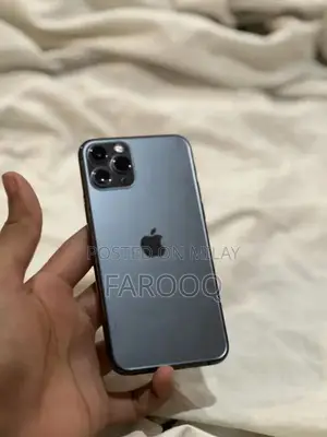 Apple iPhone 11 Pro Smartphone with Advanced Camera System
