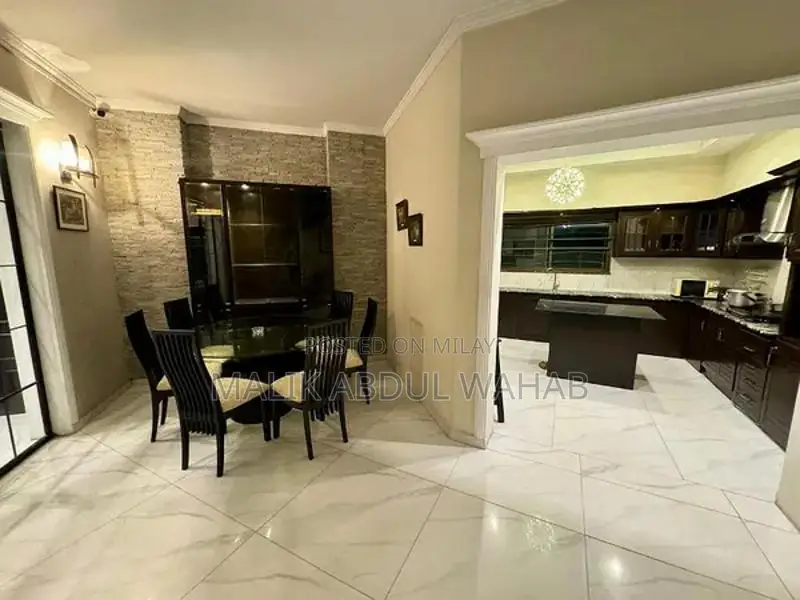 Fully Furnished 5-Bedroom House for Short-Term Rental