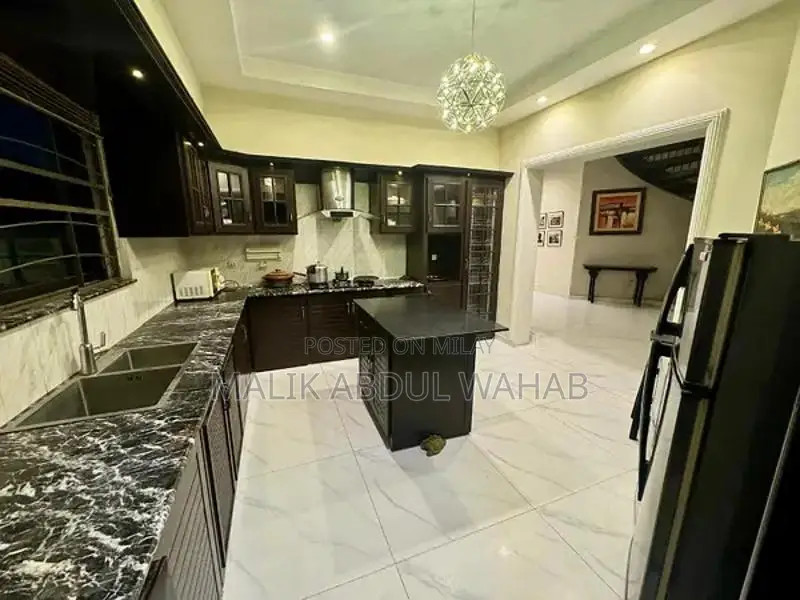 Fully Furnished 5-Bedroom House for Short-Term Rental