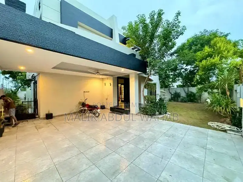 Fully Furnished 5-Bedroom House for Short-Term Rental
