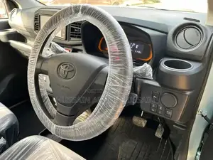 Toyota Pixis Epoch / Daihatsu Mira Compact Urban Hatchback