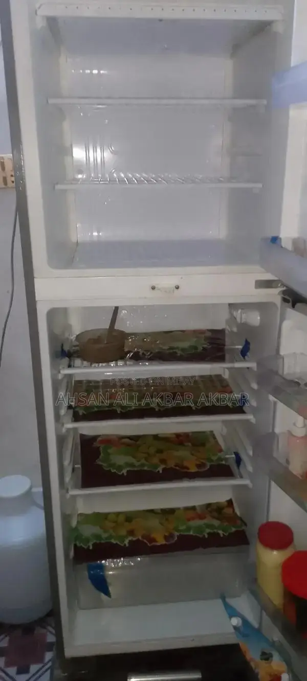 I Zooen Electric Humidifier - Compact 6-Month Used Aromatherapy Device