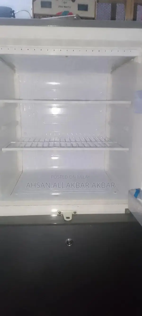 I Zooen Electric Humidifier - Compact 6-Month Used Aromatherapy Device