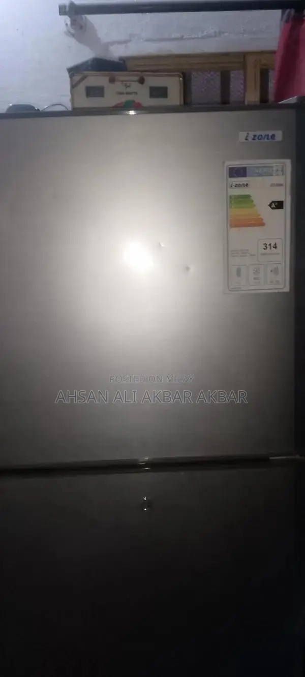 I Zooen Electric Humidifier - Compact 6-Month Used Aromatherapy Device