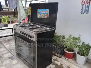 Photo - Majestic 31-Inch 5-Burner Gas Cooking Range