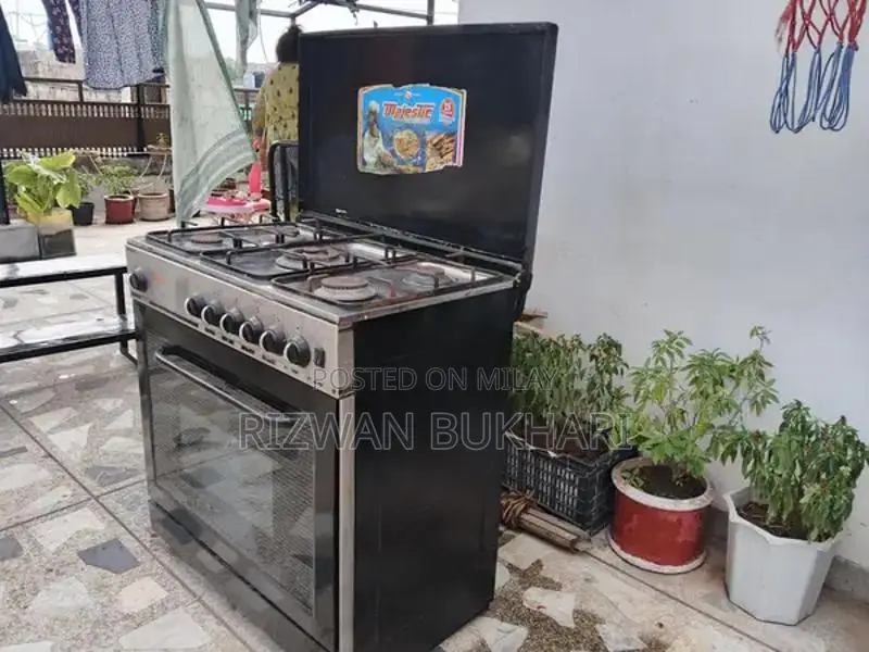 Majestic 31-Inch 5-Burner Gas Cooking Range