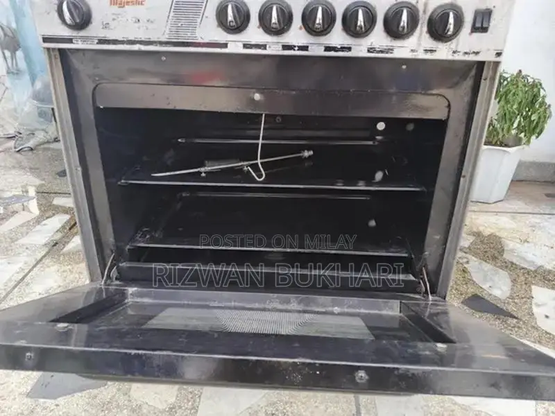 Majestic 31-Inch 5-Burner Gas Cooking Range