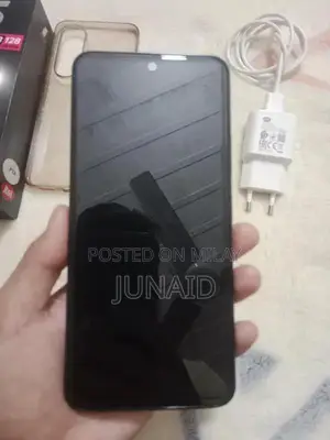 Durable Smartphone with Compact Design and Reliable Performance