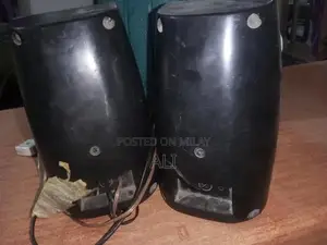 Fitness Tracker Smartwatch with Health Monitoring Features