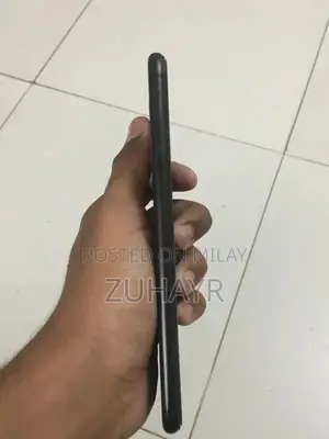 Apple iPhone 7 Plus 32GB Unlocked Smartphone