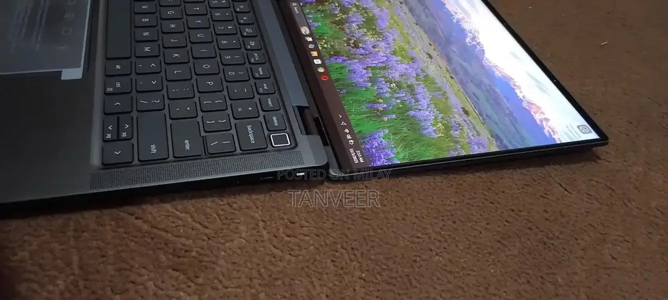 Dell Latitude 9330 2-in-1 Touchscreen Laptop