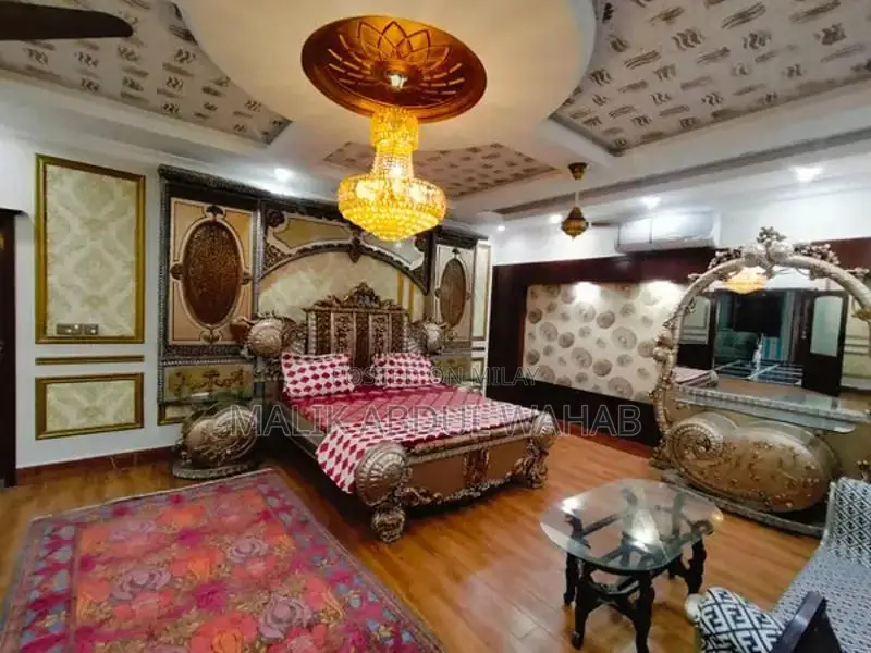 Spacious 7-Bedroom Fully Furnished Double Storey House for Rent