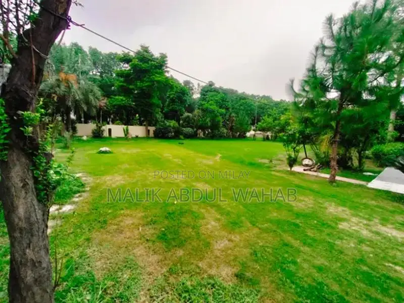 Spacious 7-Bedroom Fully Furnished Double Storey House for Rent