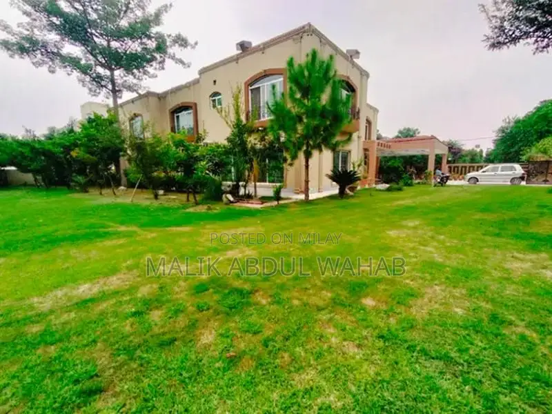Spacious 7-Bedroom Fully Furnished Double Storey House for Rent