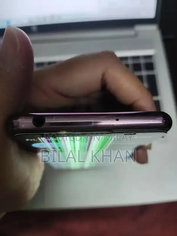 Smartphone with Display Issue, Android 12, 128GB Storage