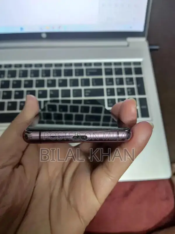 Smartphone with Display Issue, Android 12, 128GB Storage