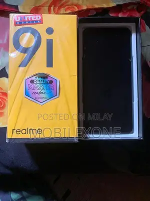 Photo - Realme Compact Smartphone with Complete Accessories