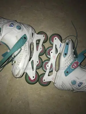 Inline Roller Skates with 72mm Pure Rubber Wheels