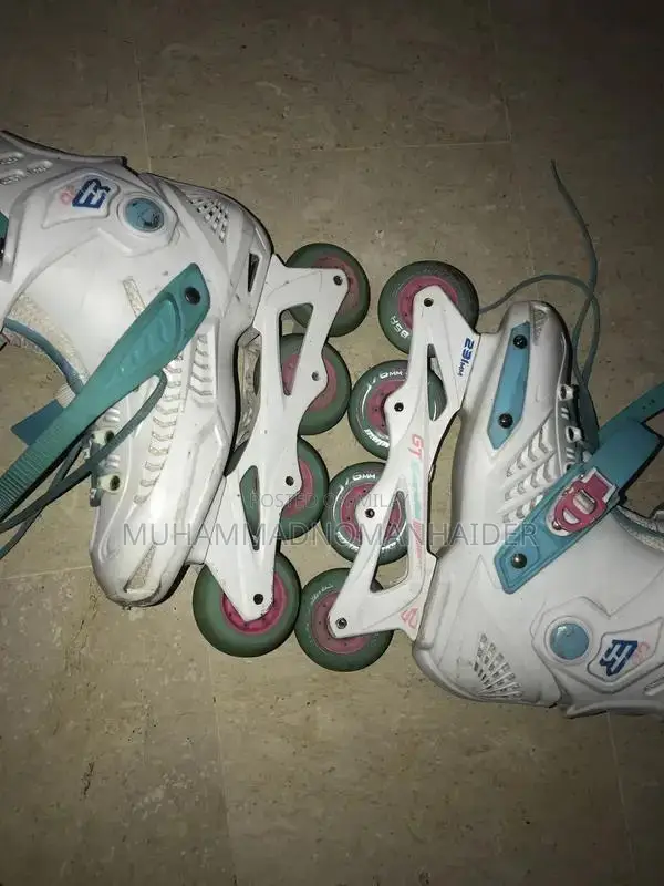 Inline Roller Skates with 72mm Pure Rubber Wheels