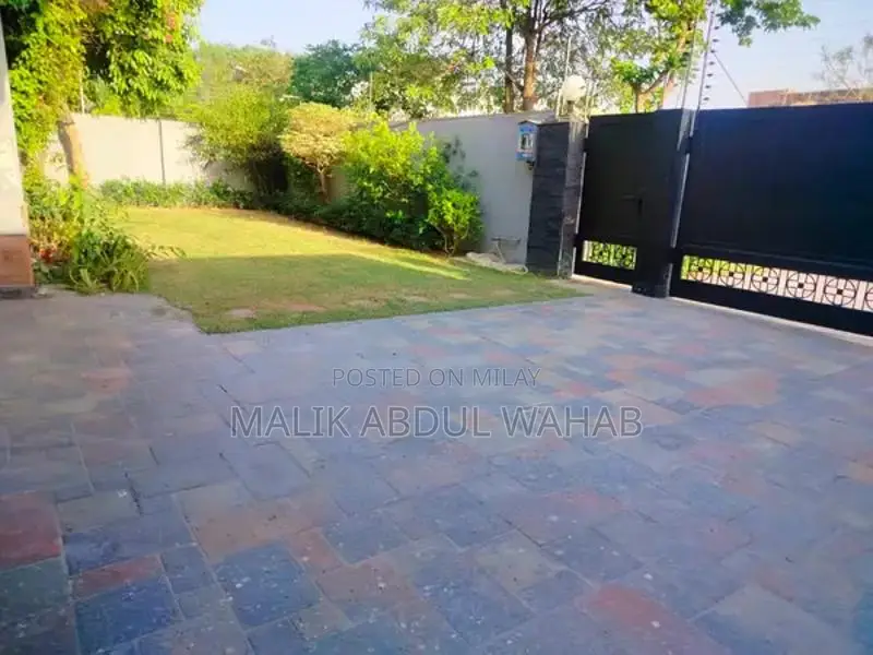 Fully Furnished 5-Bedroom House for Short-Term Rental