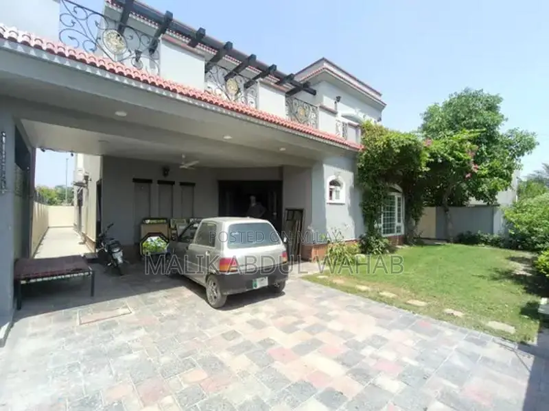 Fully Furnished 5-Bedroom House for Short-Term Rental