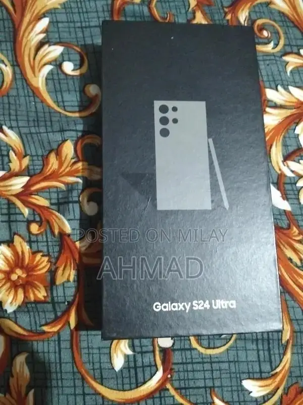 Samsung Galaxy S24 Ultra Smartphone 256GB Unlocked