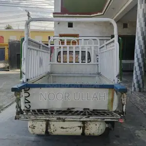 Suzuki Bolan 2013 Compact Family Car - CNG and Petrol Option