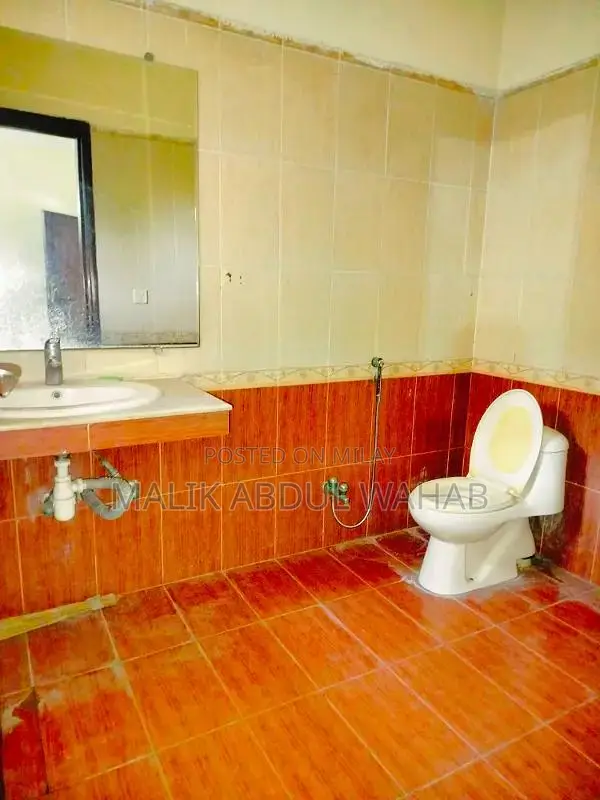 Fully Furnished 10 Marla Double Storey House with 4 Bedrooms