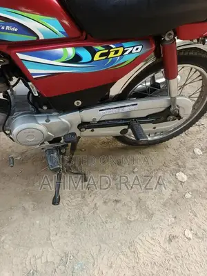 Honda CD-70 Motorcycle - 2023-24 Red Edition