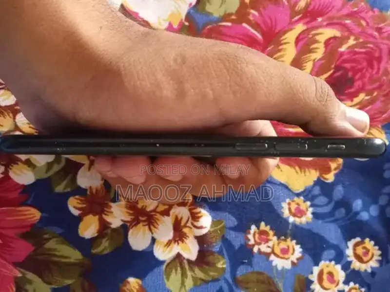 Used iPhone 7 32GB Black with Minor Wear