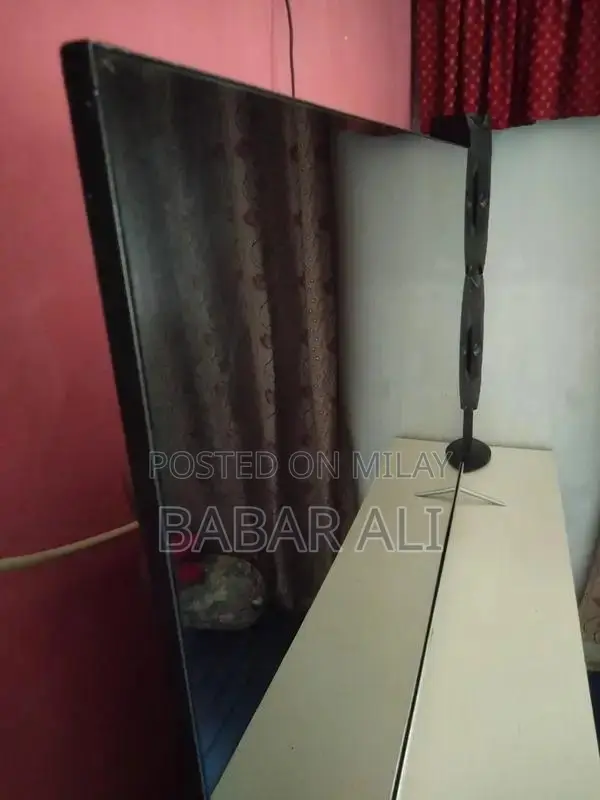 LG 4K QLED Smart Television High-Resolution Display