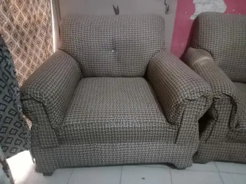 Comfortable Single Seat Sofa - Versatile Living Room Furniture