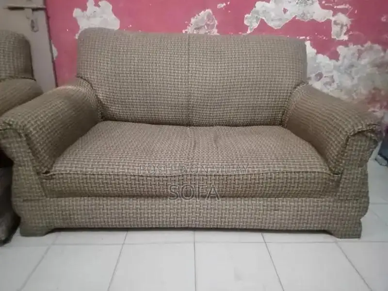 Comfortable Single Seat Sofa - Versatile Living Room Furniture