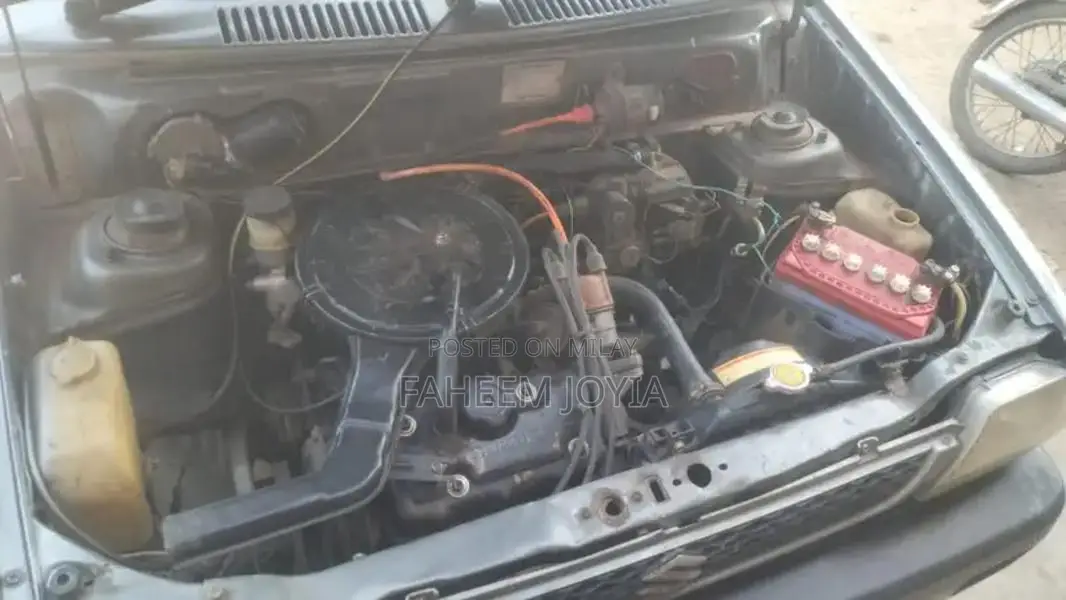 Suzuki Mehran VXR 2010 Compact Sedan