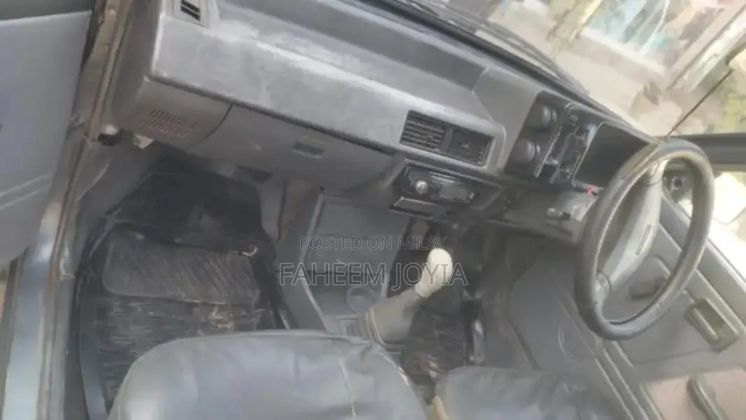 Suzuki Mehran VXR 2010 Compact Sedan