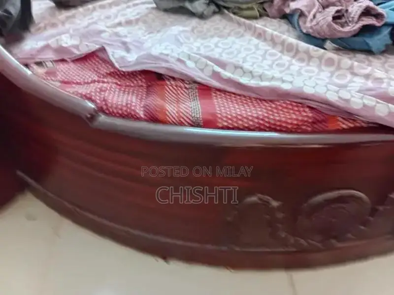 Round Bed Frame with New Mattress - Modern Sleeping Solution