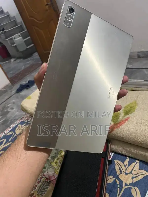 Lenovo P11 Pro Tablet - Gaming and Entertainment Powerhouse