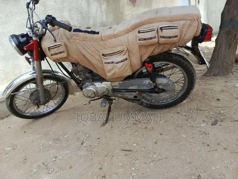 Honda CG 125 Motorcycle 1998 Model Vintage Bike