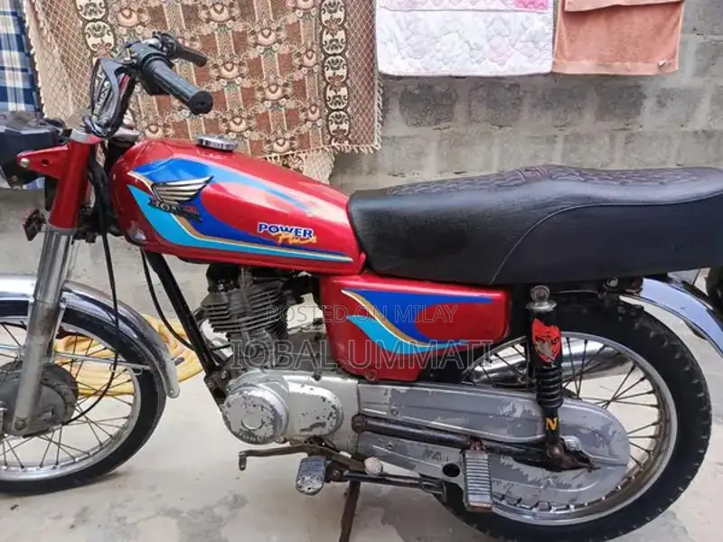 Honda CG 125 Motorcycle 1998 Model Vintage Bike