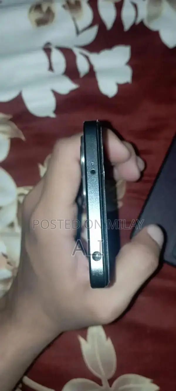 Affordable Smartphones with Large RAM and Storage