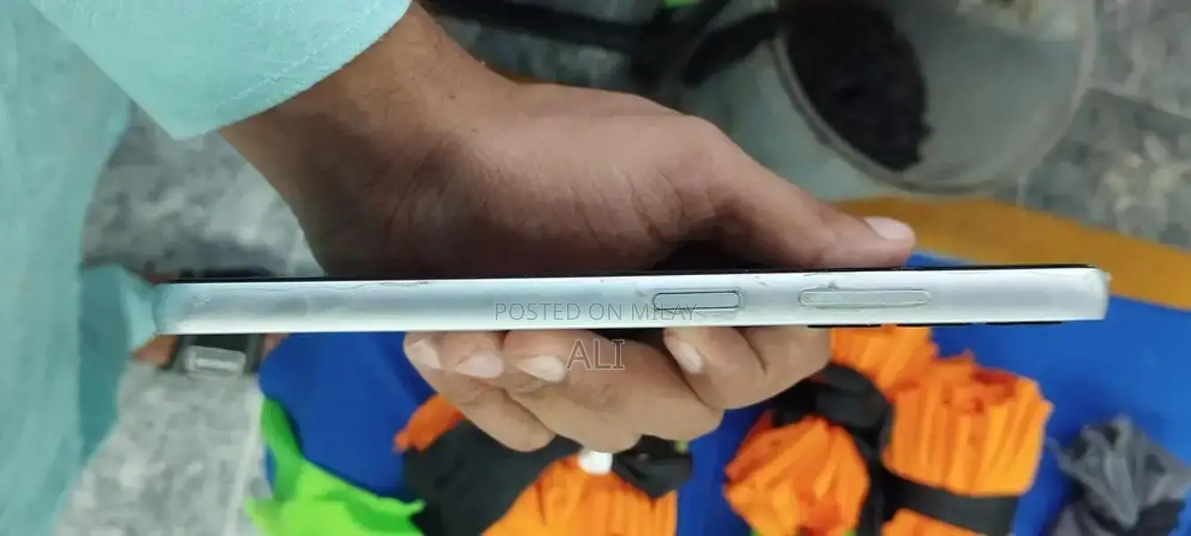 Affordable Smartphones with Large RAM and Storage