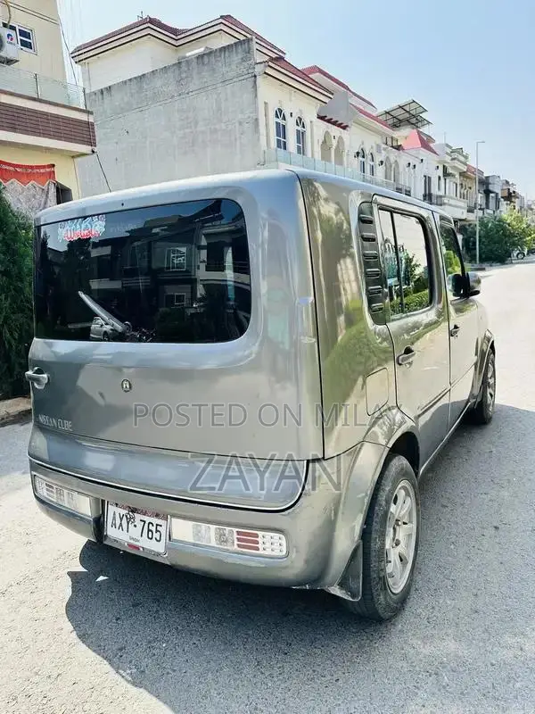 Nissan Cube Compact Hatchback - Imported Japanese Midsize Vehicle