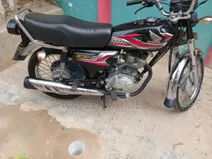 Photo - Honda 125cc Motorcycle - 2024 Model First Owner