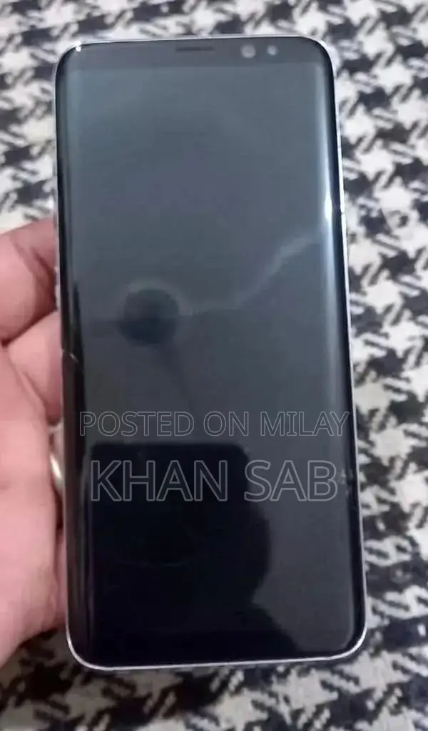 Samsung Galaxy S8 Smartphone with Good Battery Performance