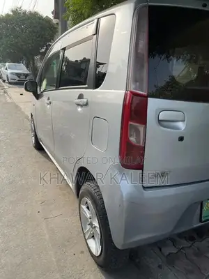 Photo - 2015 Daihatsu Move Top-Line Compact Family Car