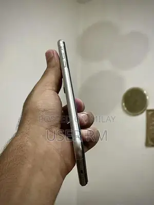 Apple iPhone XS Max 64GB White Smartphone